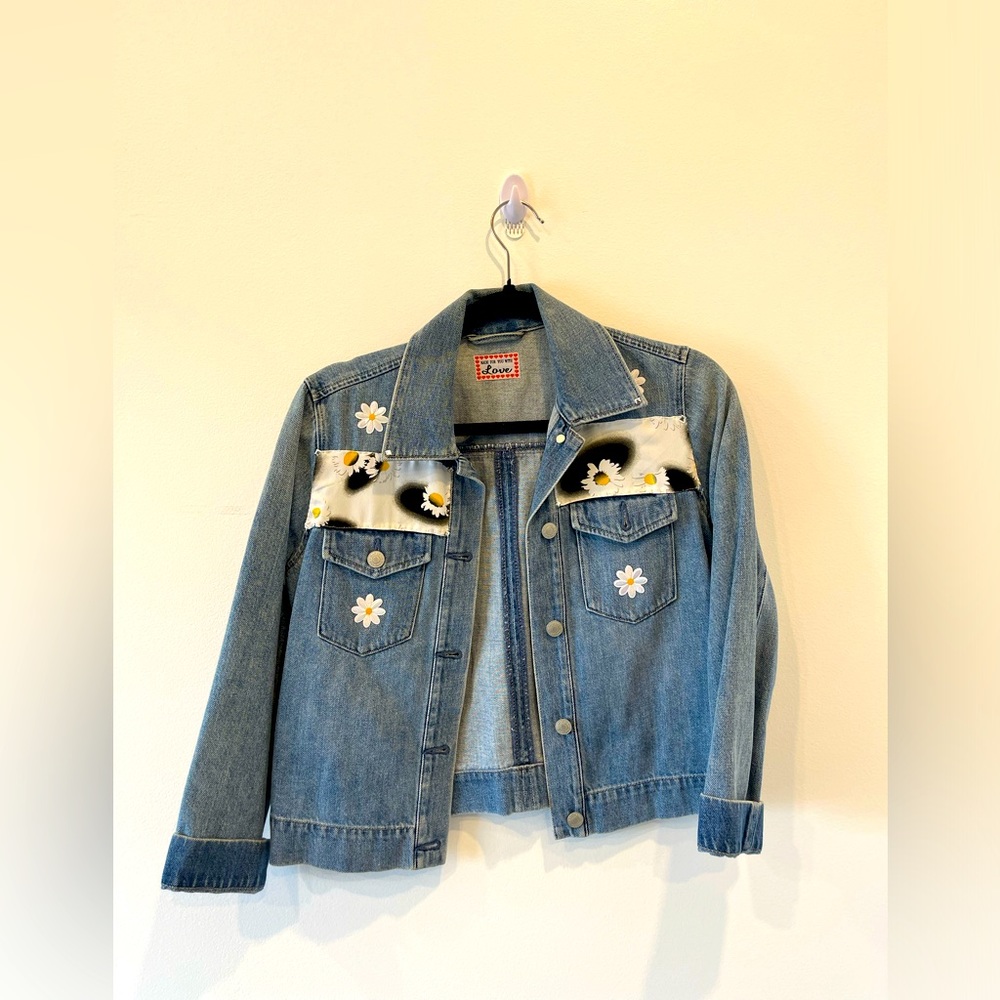 Custom jean jacket - daisy details